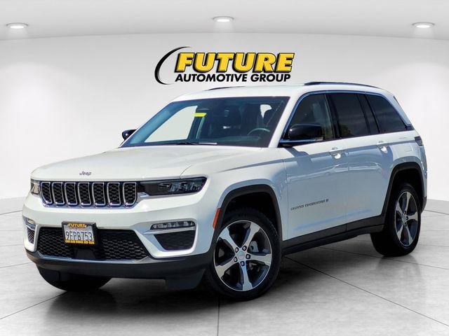 Used 2023 Jeep Grand Cherokee Limited AWD/4WD image 3
