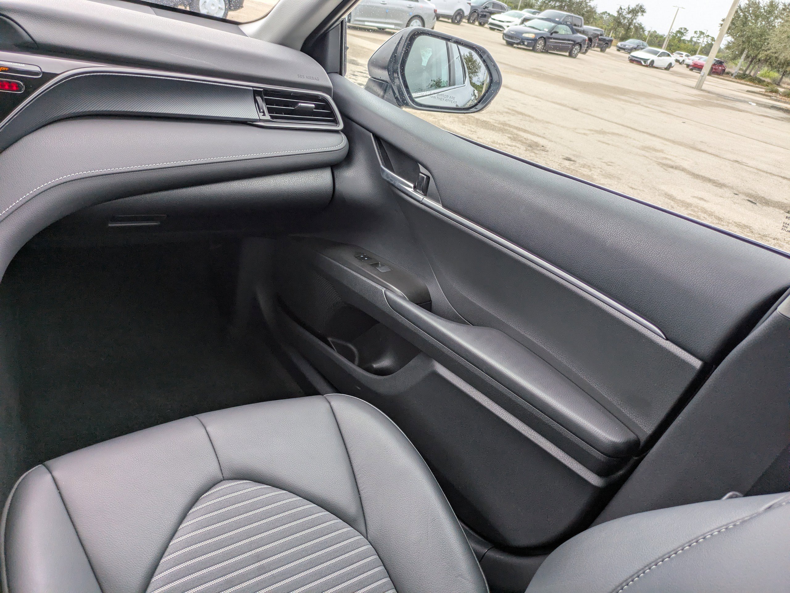 Used 2023 Toyota Camry SE image 17