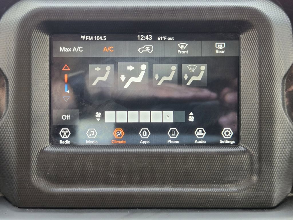 Used 2022 Jeep Wrangler Unlimited Sport image 17