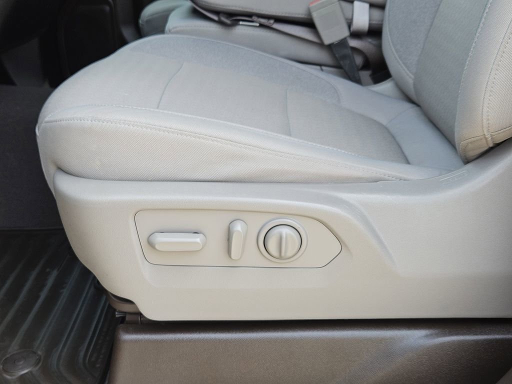Used 2022 Chevrolet Silverado 1500 LT RWD image 30