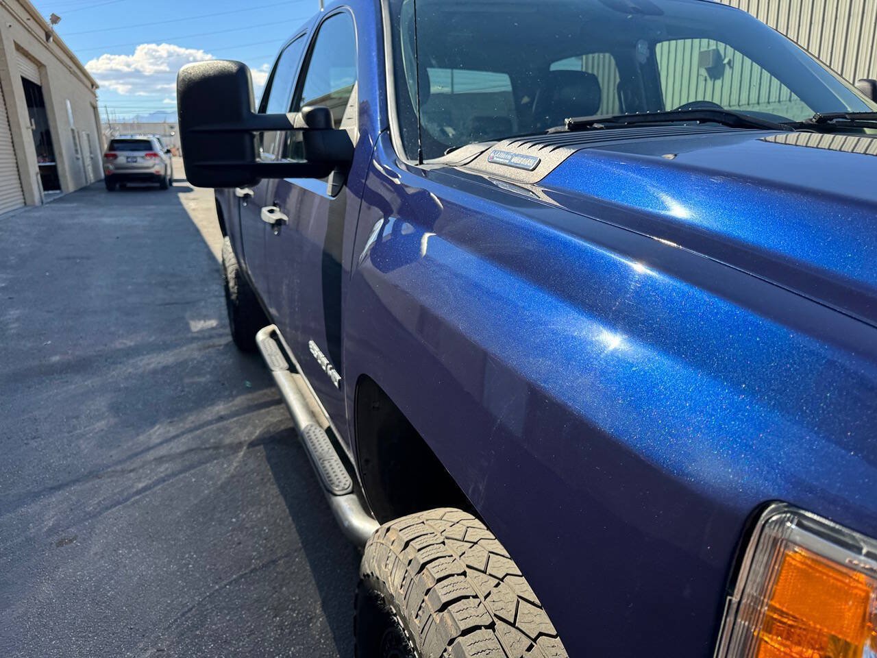 Used 2010 Chevrolet Silverado 2500 LT w/ Interior Plus Package AWD/4WD image 14