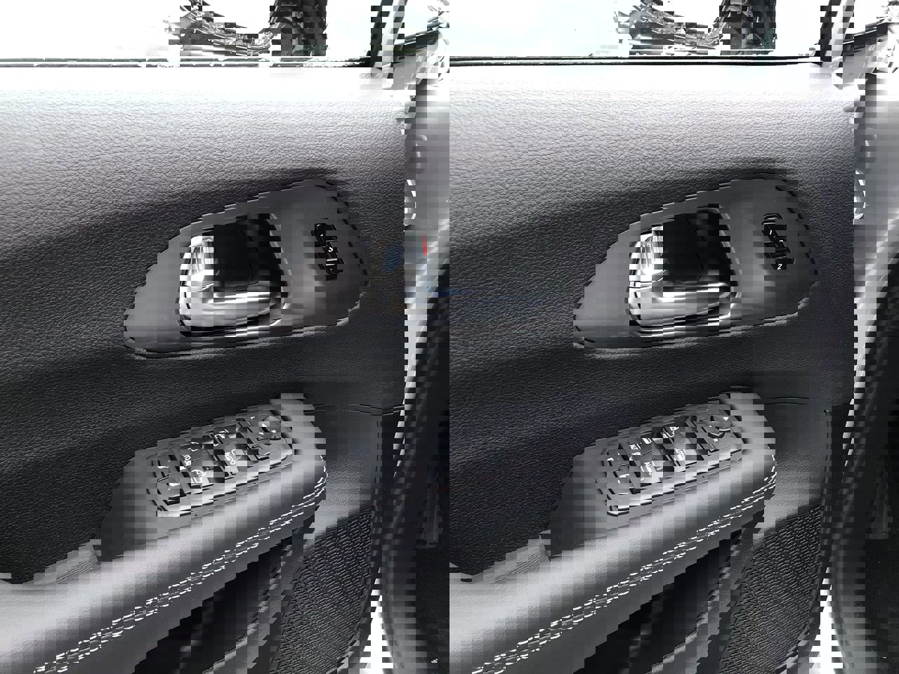 New 2026 Chrysler Pacifica Select image 14