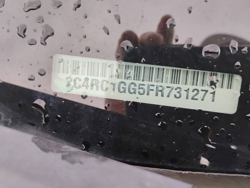 Used 2015 Chrysler Town & Country Limited Platinum image 12