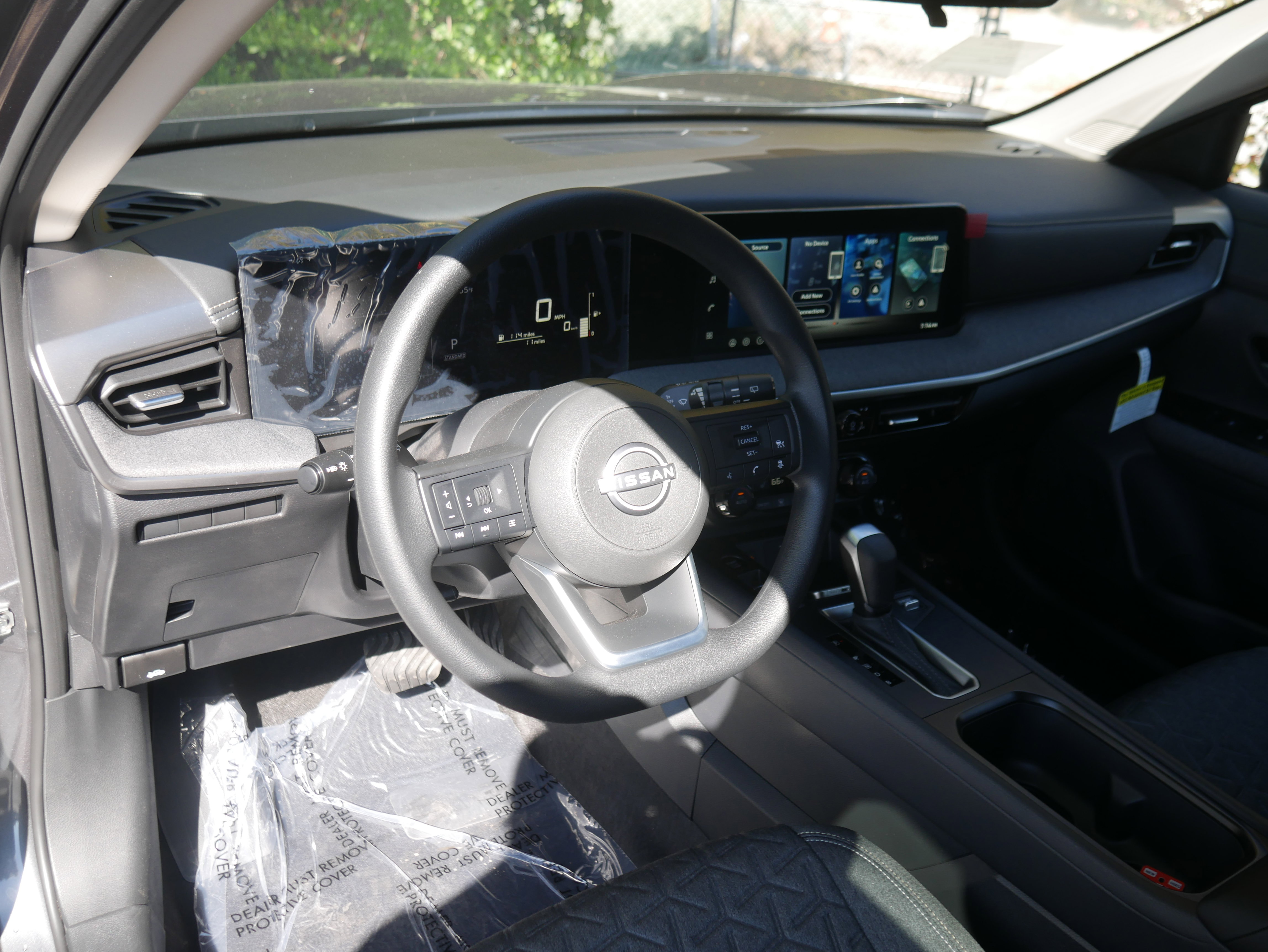 New 2026 Nissan Kicks SV w/ SV Premium Package image 4