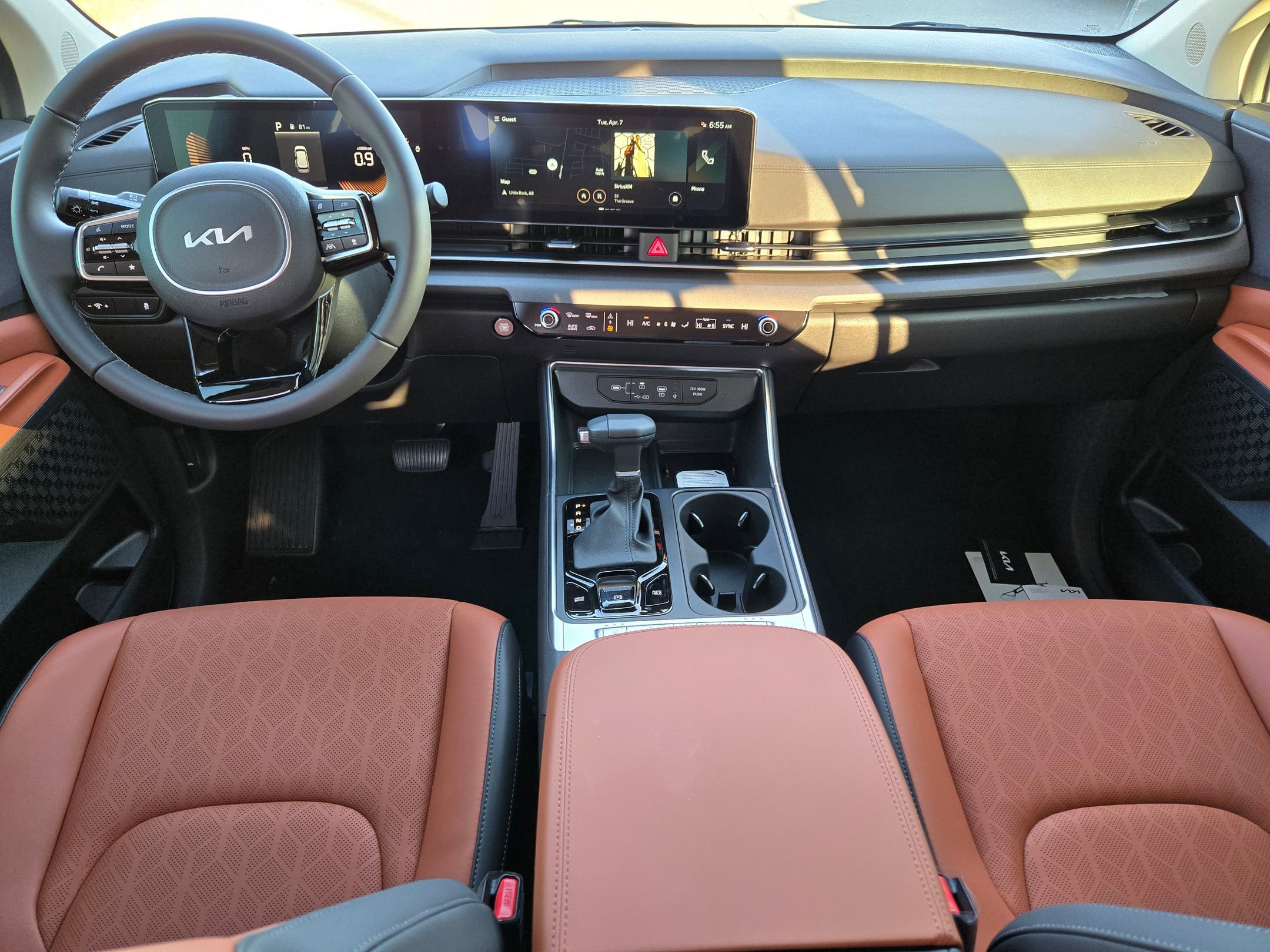 New 2026 Kia Carnival EX FWD image 10