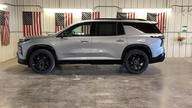 Used 2024 Chevrolet Traverse RS w/ LPO, Floor Liner Package AWD/4WD image 3