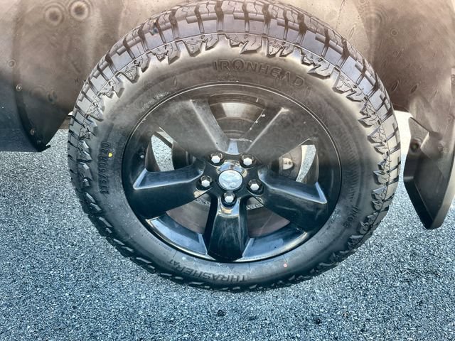 Used 2014 RAM 1500 Express w/ Black Ram 1500 Express Group AWD/4WD image 19