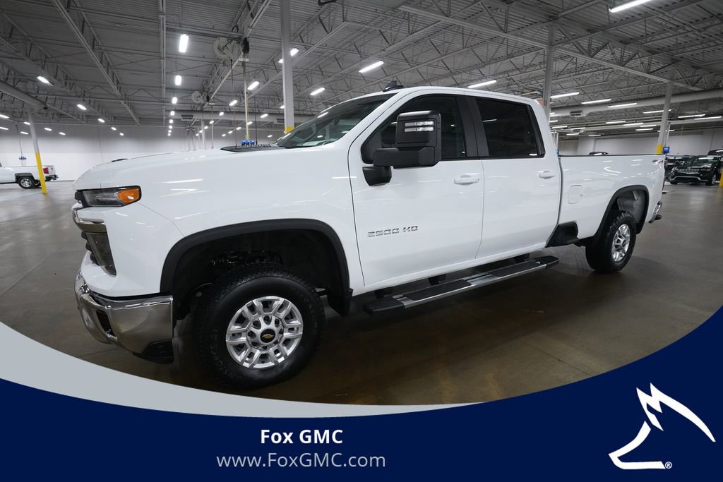 Used 2025 Chevrolet Silverado 2500 LT w/ Convenience Package AWD/4WD image 1