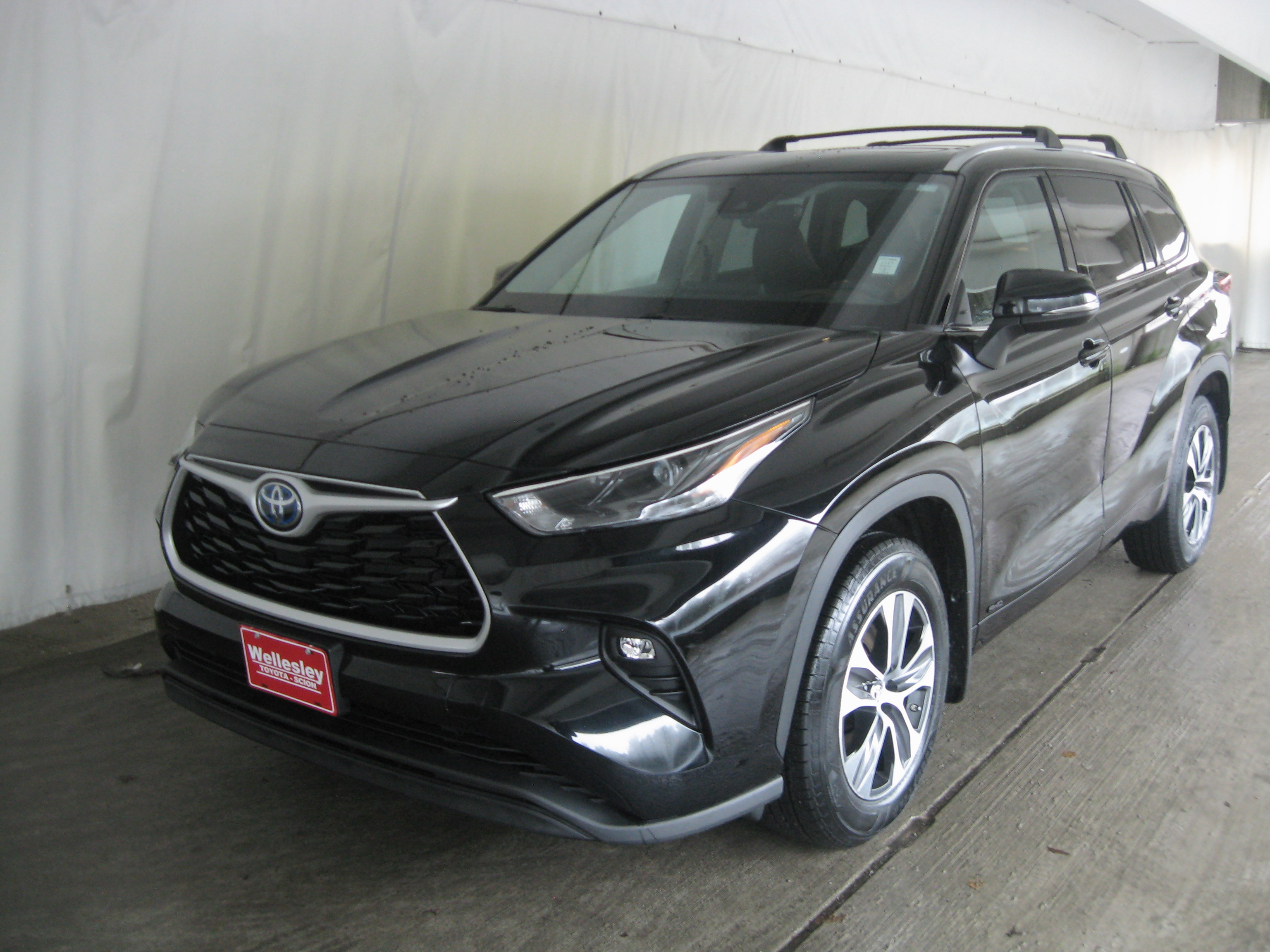 Used 2022 Toyota Highlander XLE image 24
