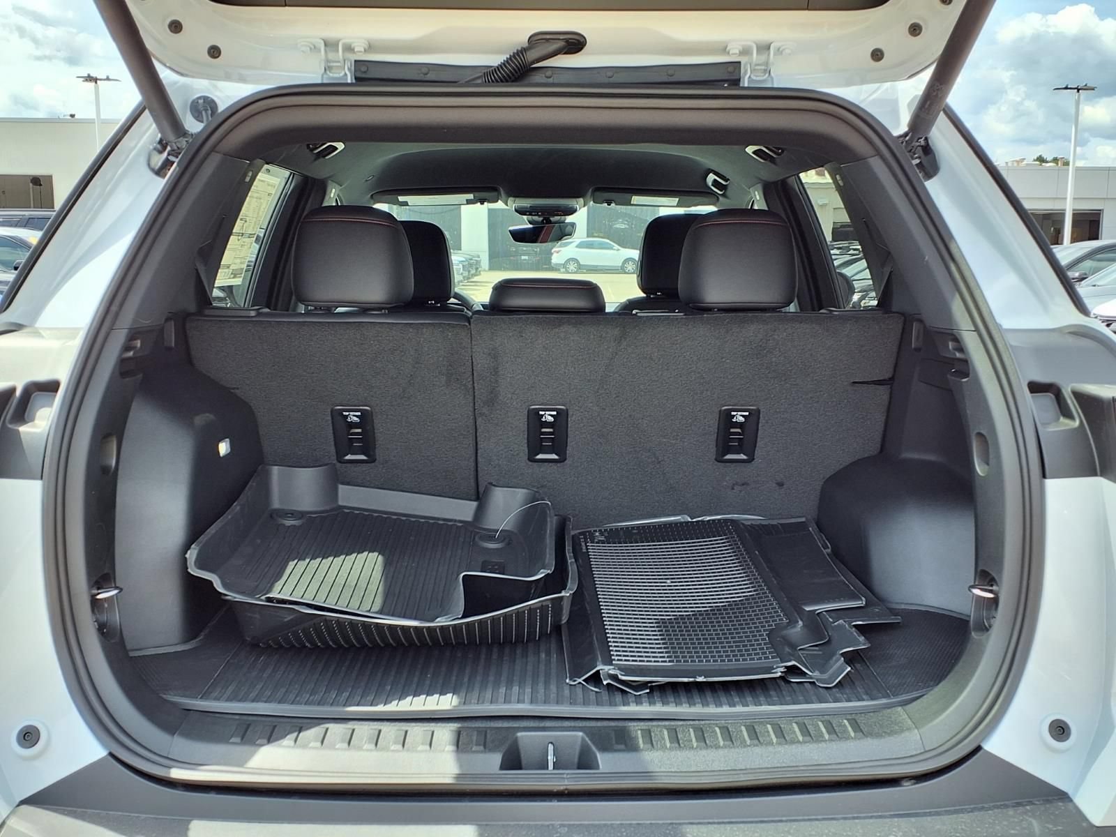 New 2027 Chevrolet Equinox RS w/ Safety and Technology Package AWD/4WD image 9