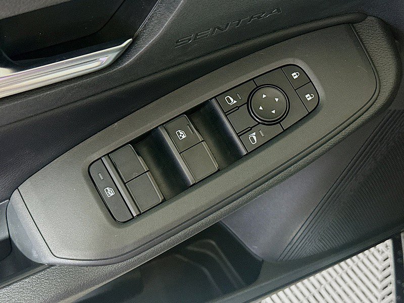 New 2026 Nissan Sentra SV w/ SV Convenience Package FWD image 19