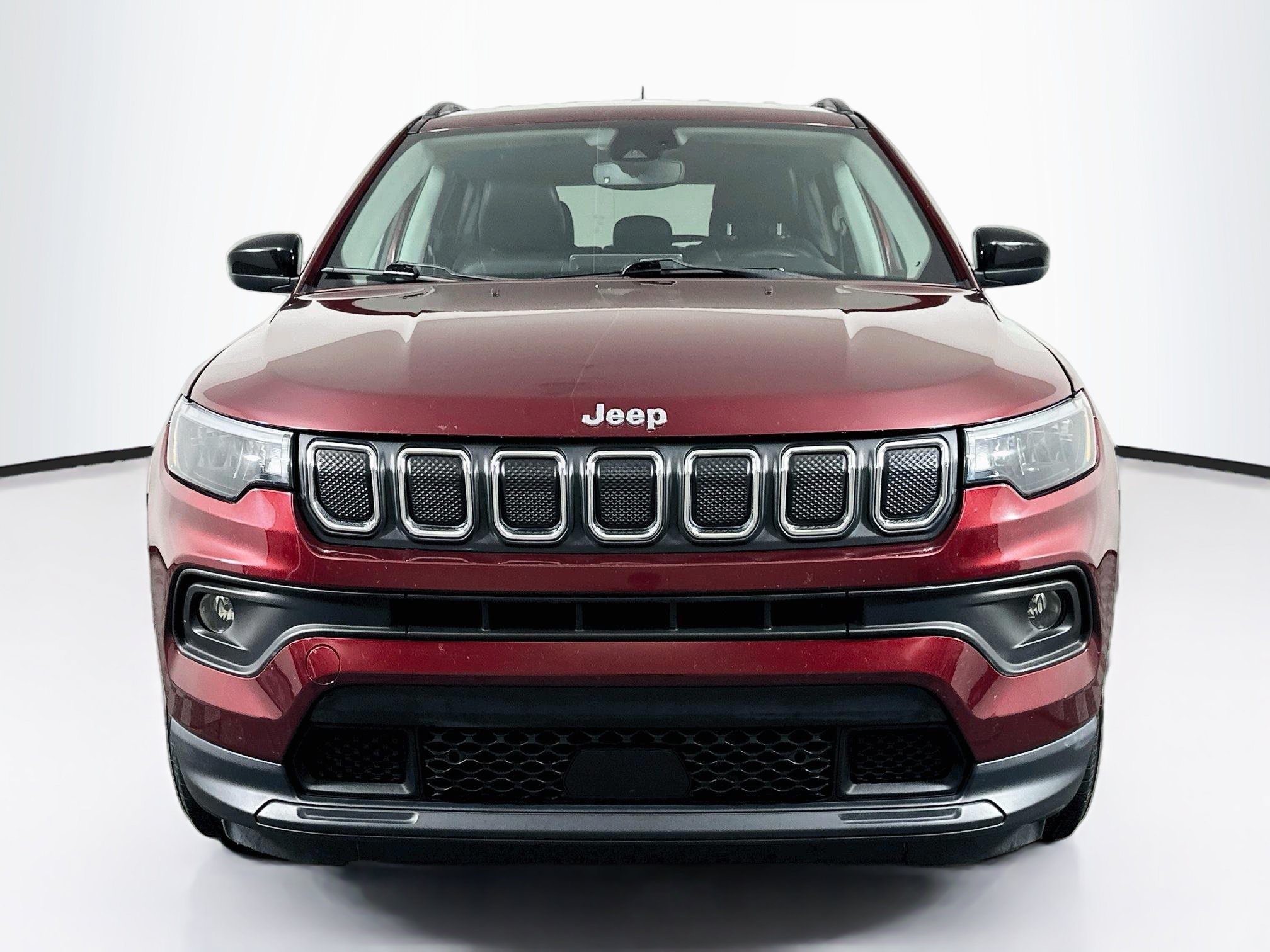 Used 2022 Jeep Compass Latitude w/ Convenience Group FWD image 2