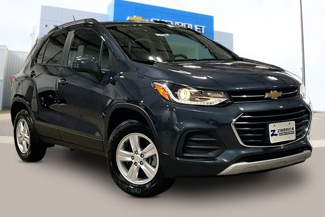 Certified 2022 Chevrolet Trax LT w/ Driver Confidence Package AWD/4WD image 1