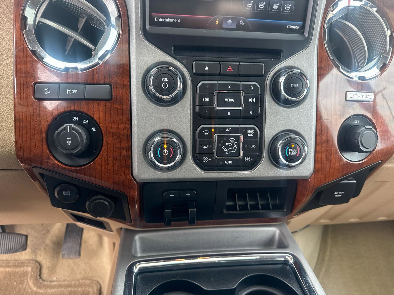 Used 2015 Ford F250 King Ranch w/ King Ranch w/Chrome Package image 19