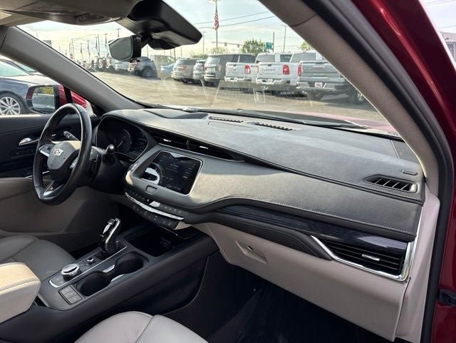 Used 2023 Cadillac XT4 Premium Luxury w/ Technology Package FWD image 28