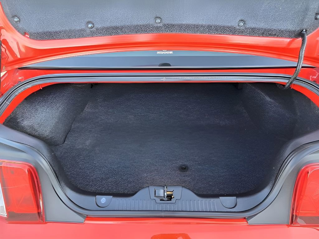 Used 2011 Ford Mustang GT Premium w/ Comfort Pkg image 28