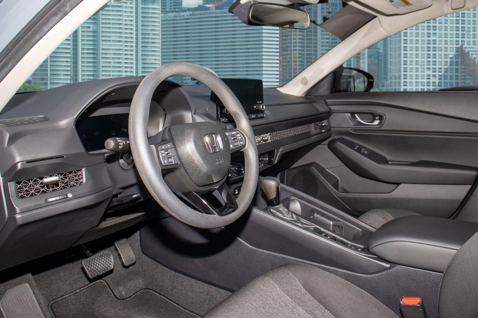 Certified 2025 Honda Accord SE image 15