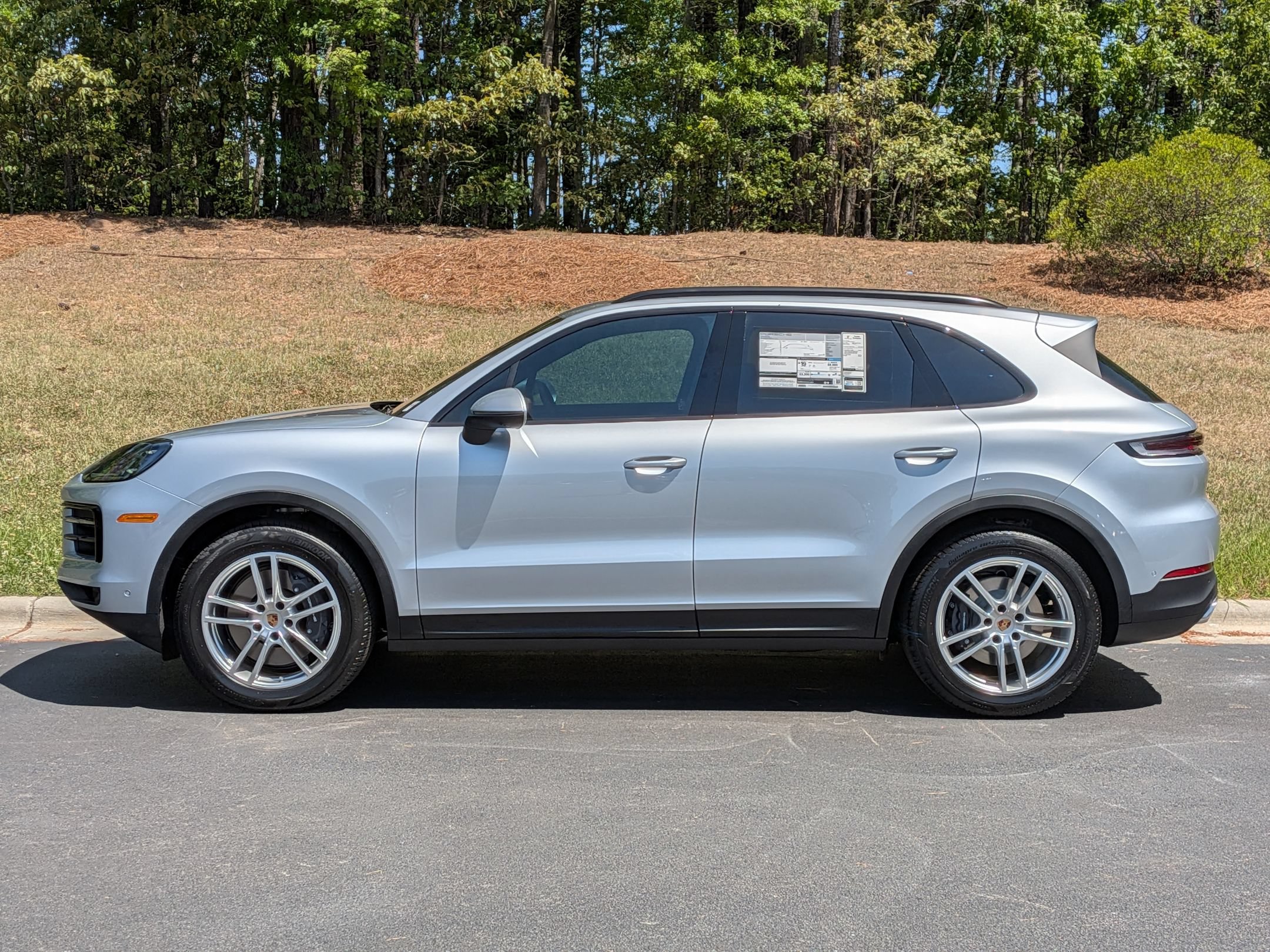 New 2026 Porsche Cayenne AWD/4WD image 2