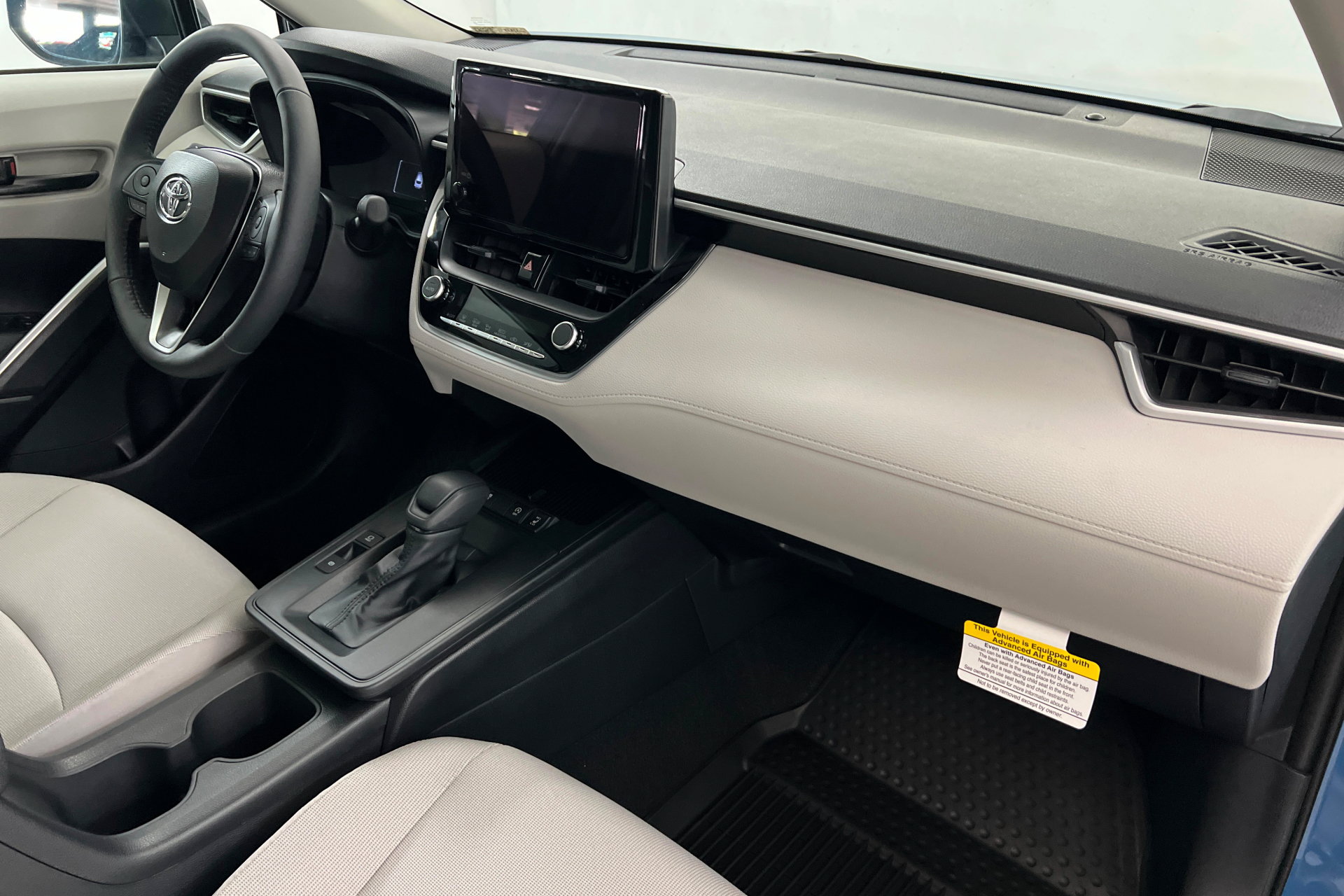 New 2026 Toyota Corolla Cross LE AWD/4WD image 24