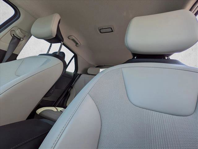 Used 2025 Kia Niro EX FWD image 16