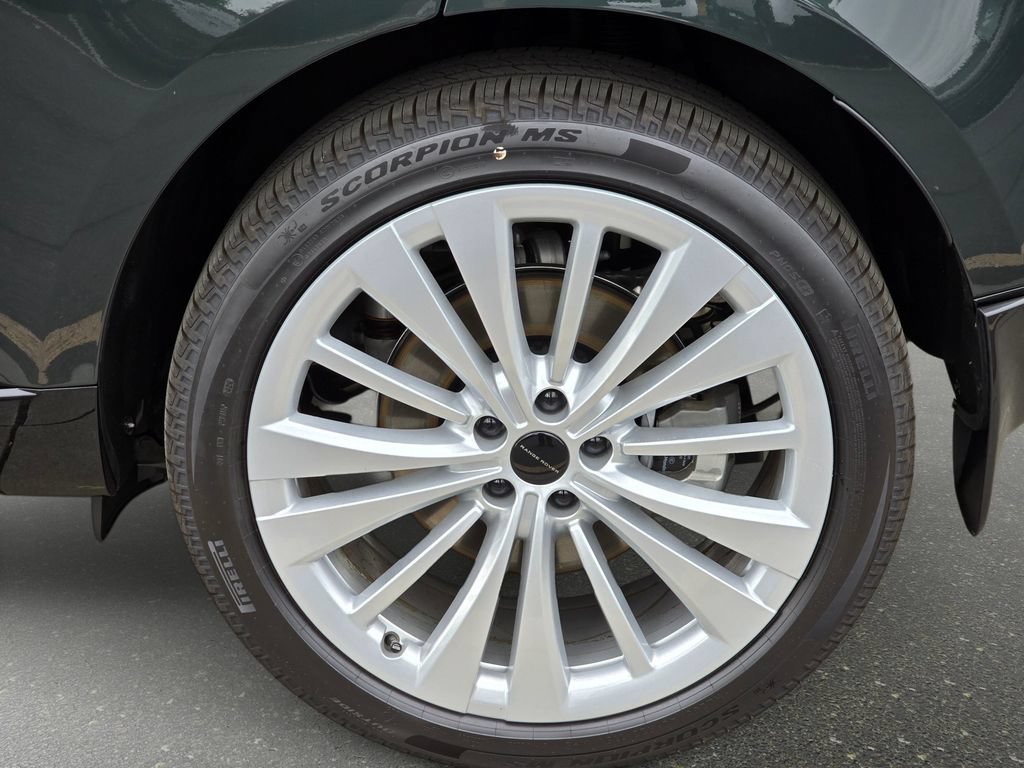 New 2026 Land Rover Range Rover SE AWD/4WD image 34