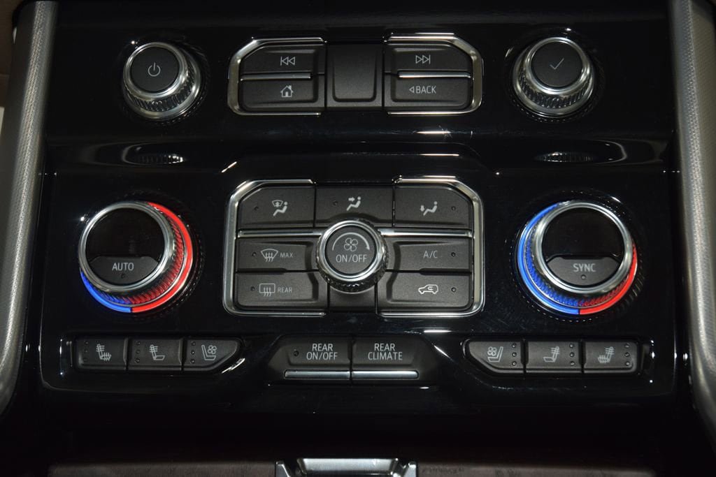 Used 2024 GMC Yukon Denali AWD/4WD image 35