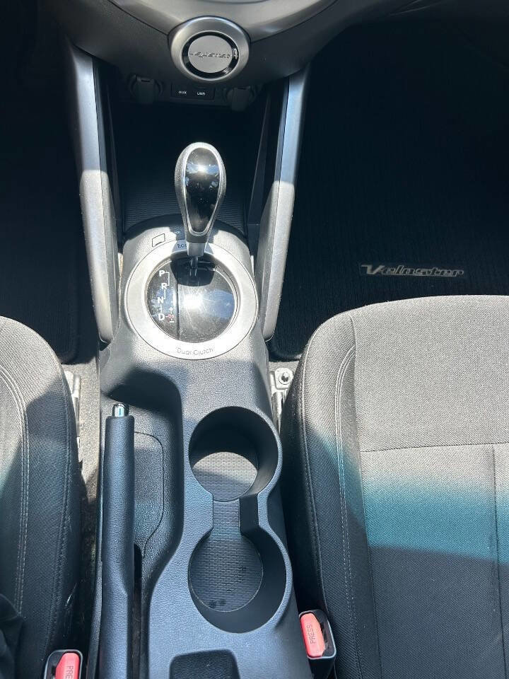 Used 2016 Hyundai Veloster image 16