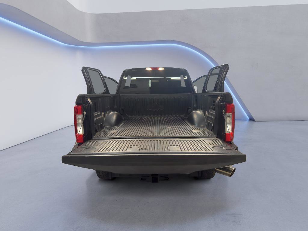 Used 2017 Ford F250 XLT w/ FX4 Off-Road Package image 12