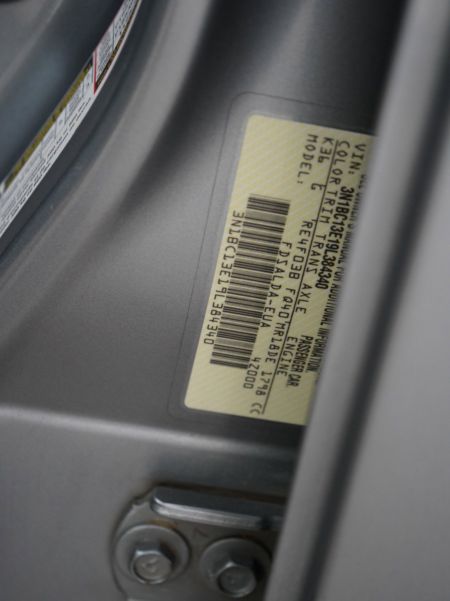 Used 2009 Nissan Versa 1.8 S w/ PWR Pkg image 26