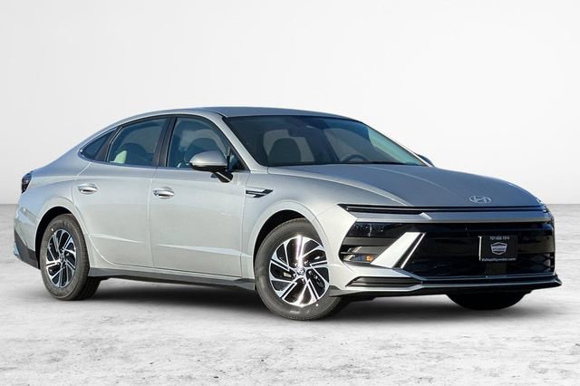 New 2026 Hyundai Sonata Blue FWD image 2
