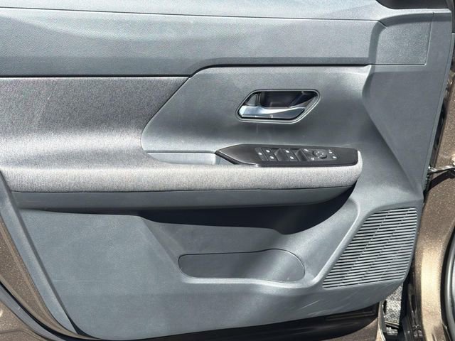 Certified 2025 Nissan Kicks SV image 22