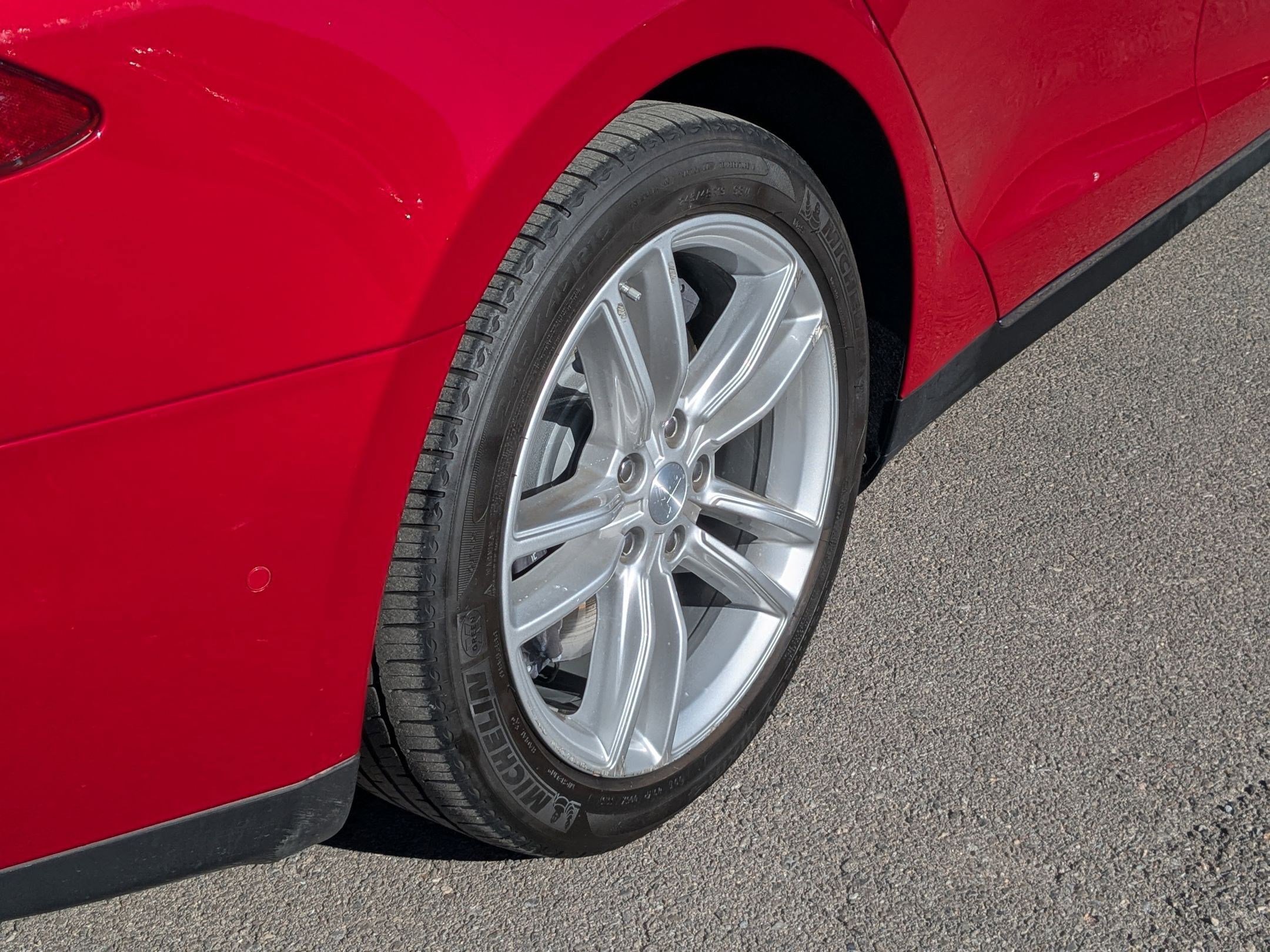 Used 2015 Tesla Model S 85D image 12