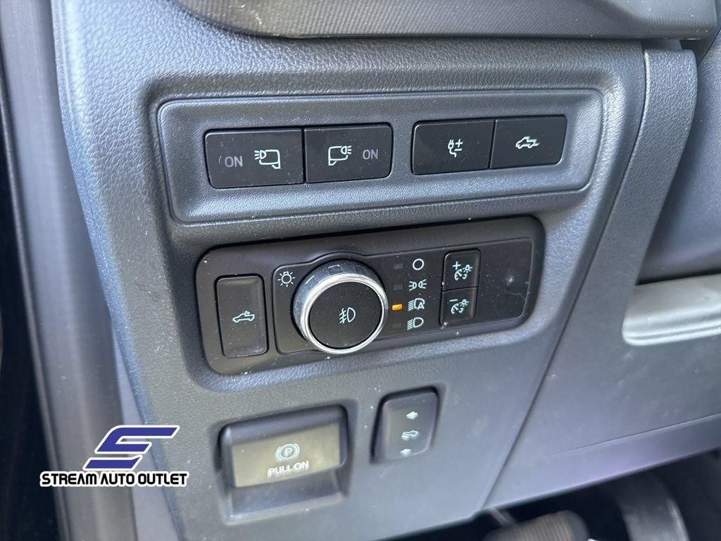 Used 2023 Ford F150 Platinum AWD/4WD image 15