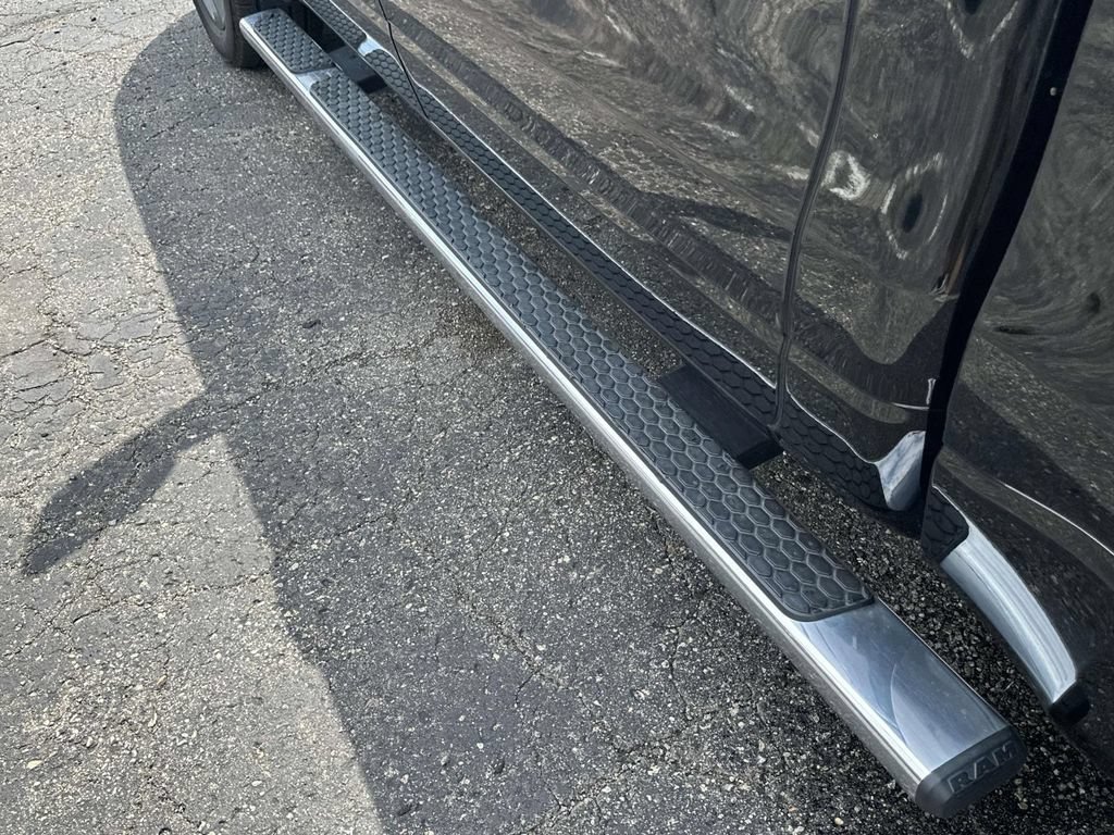 Used 2019 RAM 1500 Big Horn AWD/4WD image 12
