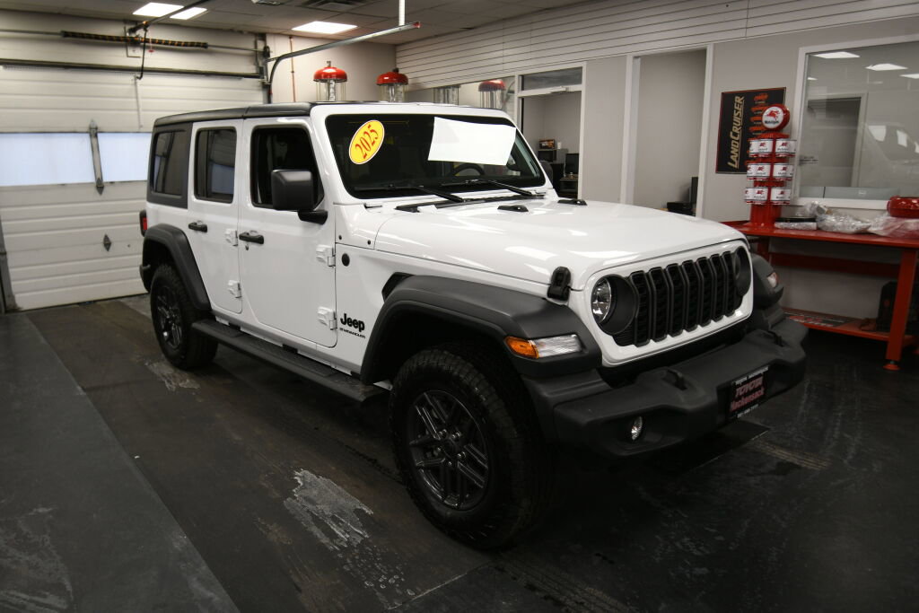Used 2025 Jeep Wrangler Sport S image 2