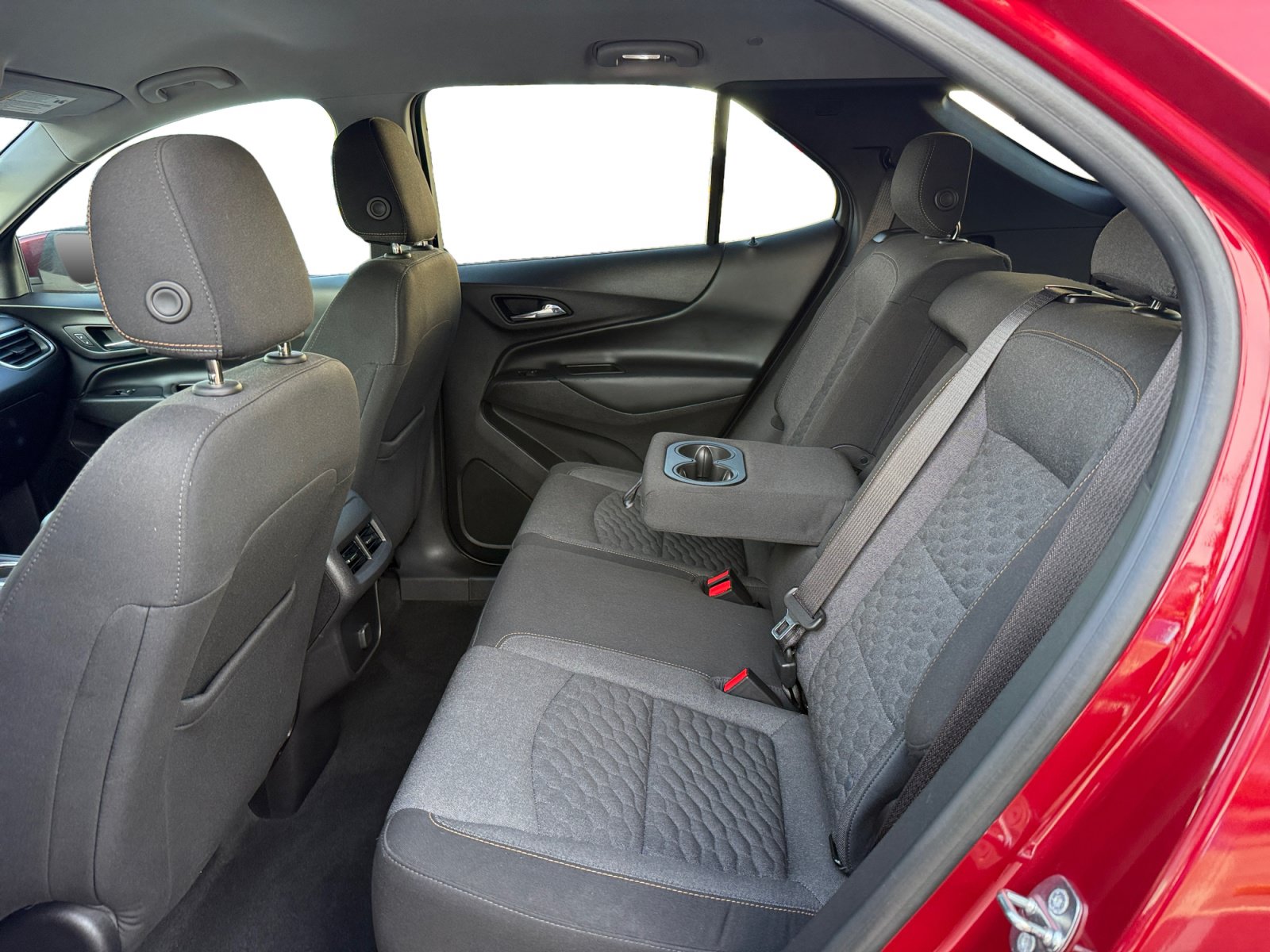 Used 2018 Chevrolet Equinox LT AWD/4WD image 16