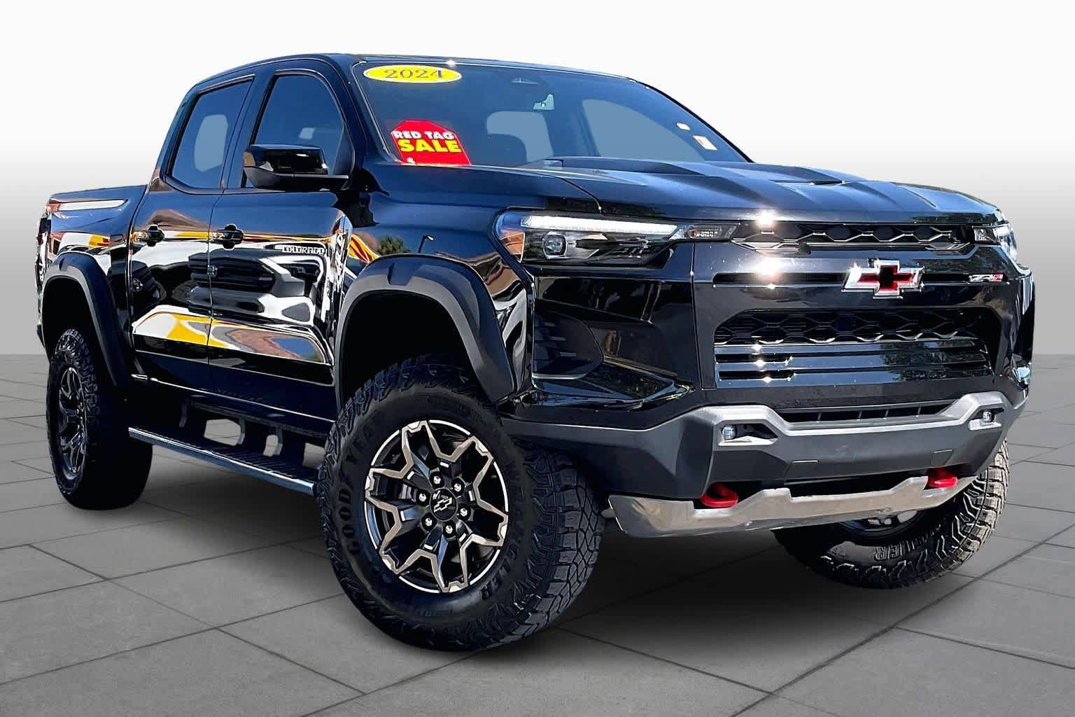 Certified 2024 Chevrolet Colorado ZR2 w/ ZR2 Convenience Package III image 3
