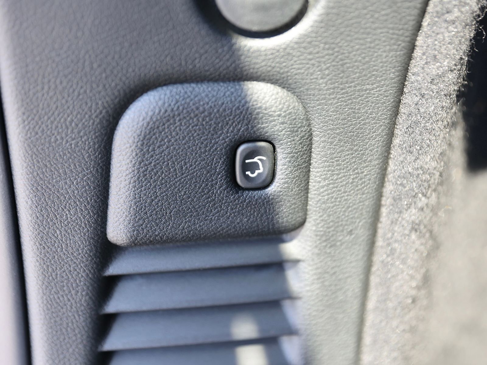 Used 2024 Dodge Durango GT AWD/4WD image 16