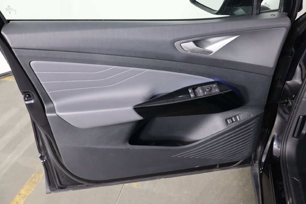Used 2023 Volkswagen ID.4 S RWD image 19