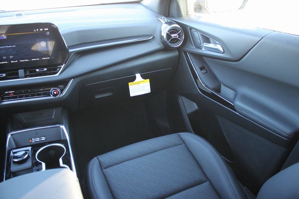 New 2026 Chevrolet Equinox LT w/ Convenience Package II image 7