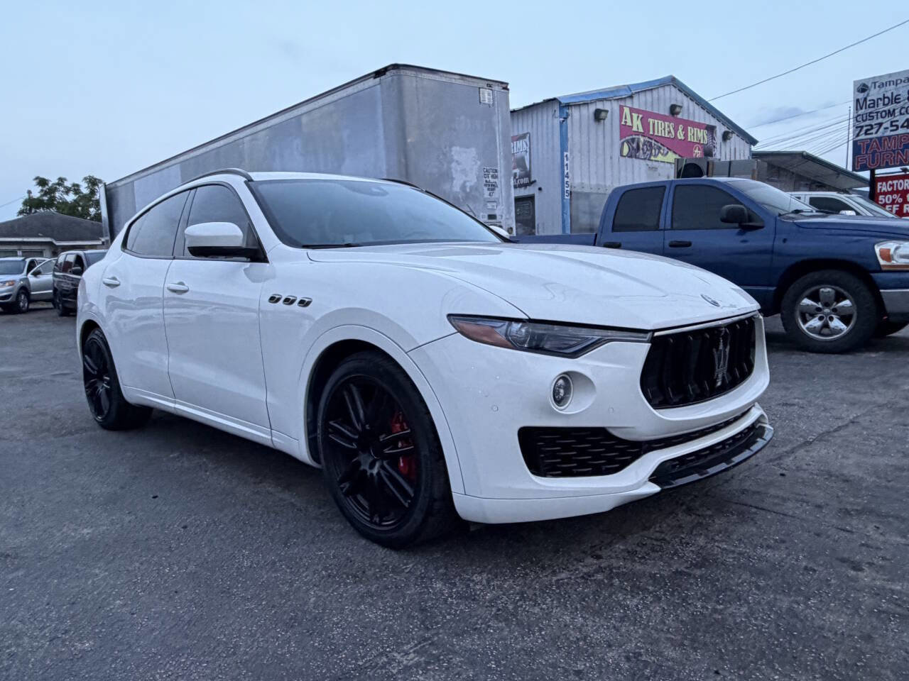 Used 2018 Maserati Levante GranSport AWD/4WD image 8