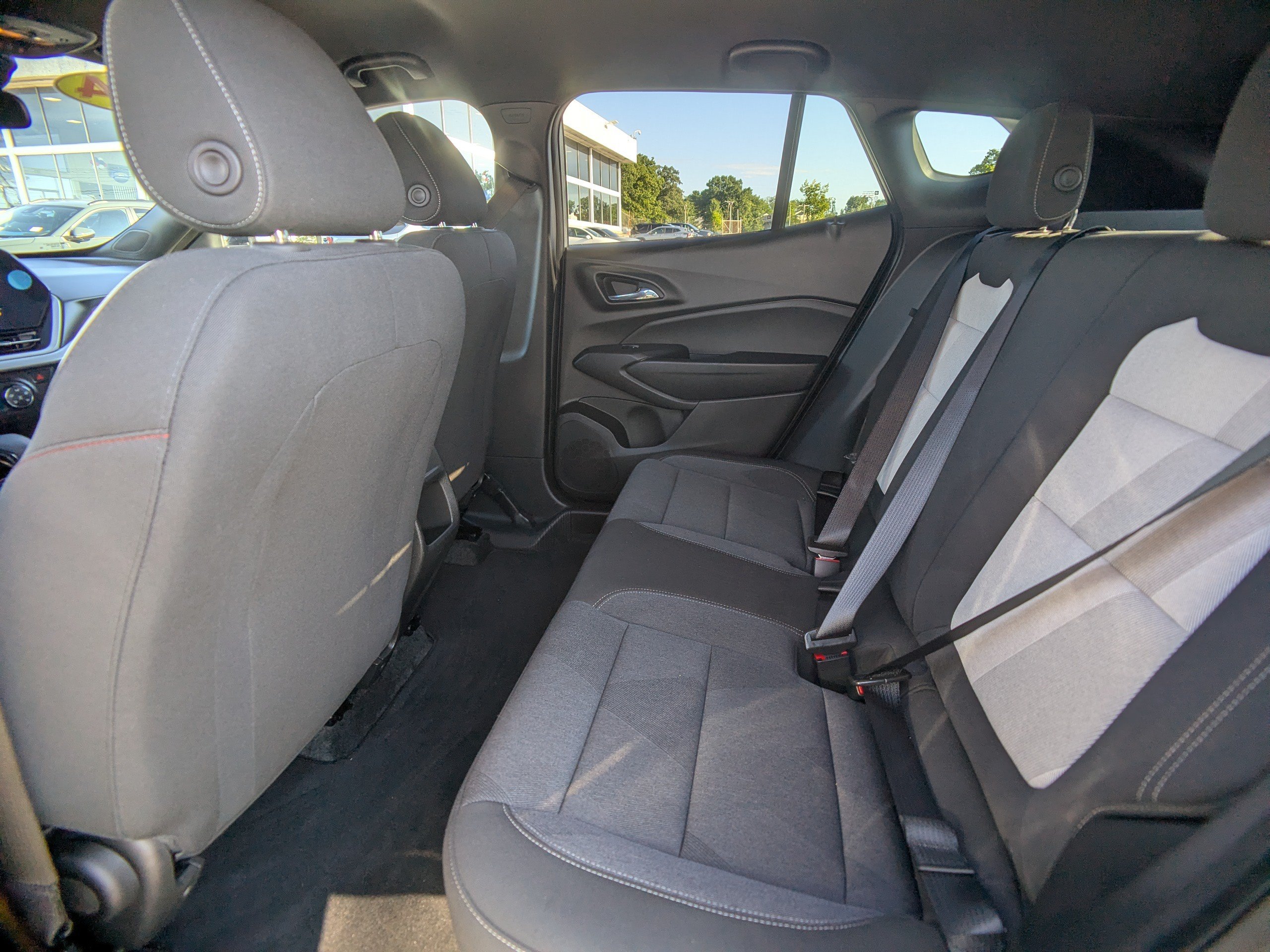 Used 2024 Chevrolet Trax RS w/ Driver Confidence Package FWD image 14