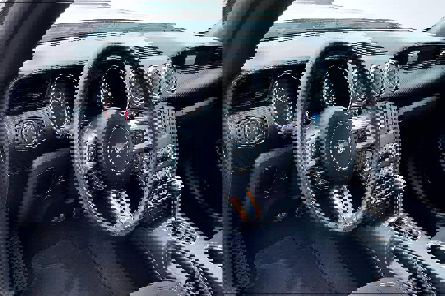 Used 2022 Ford Mustang Coupe image 2