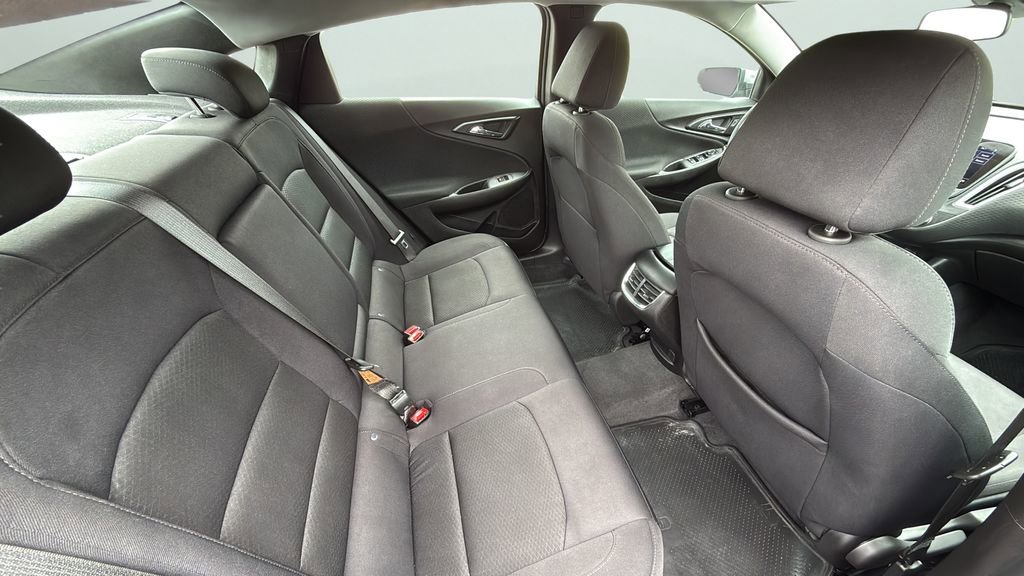 Used 2024 Chevrolet Malibu LT FWD image 17