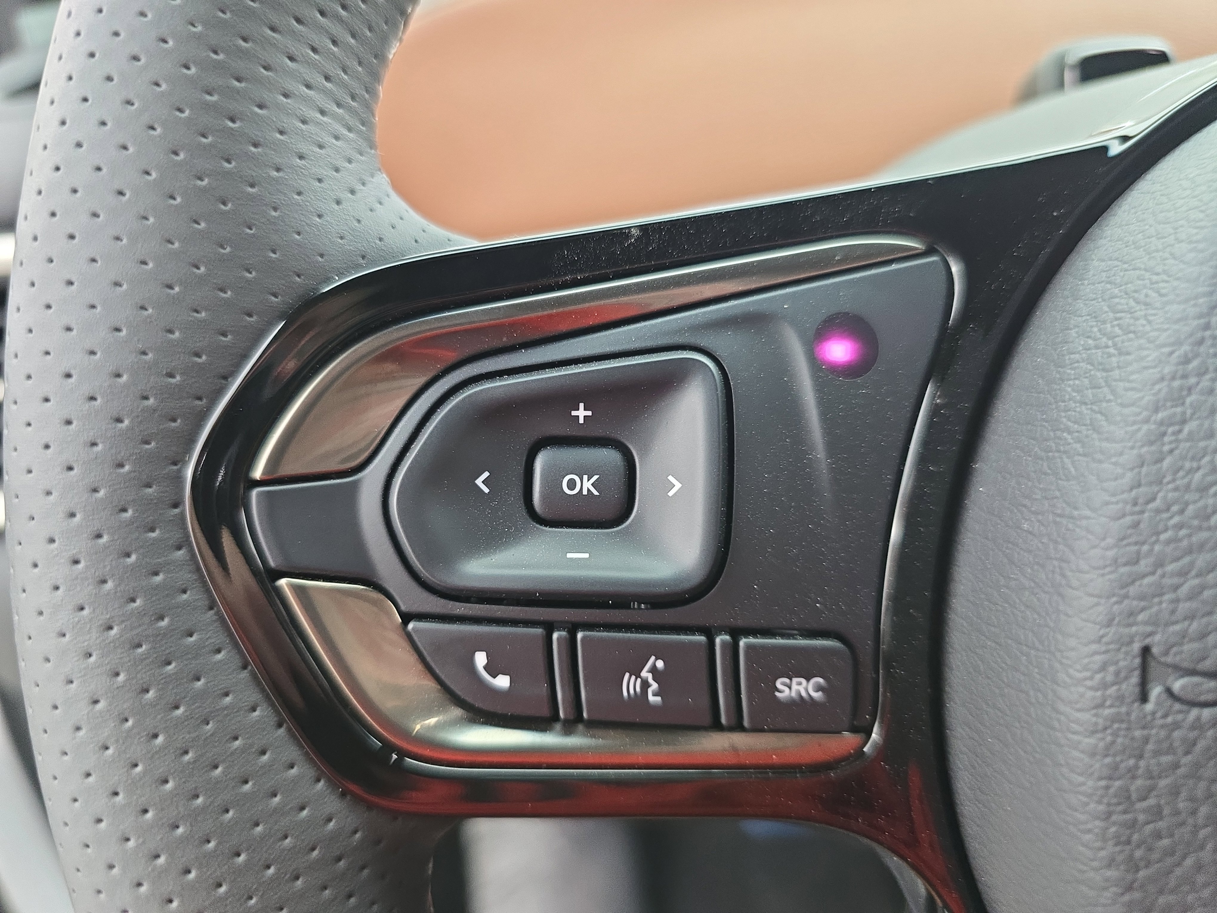 New 2025 VinFast VF 8 Plus image 17