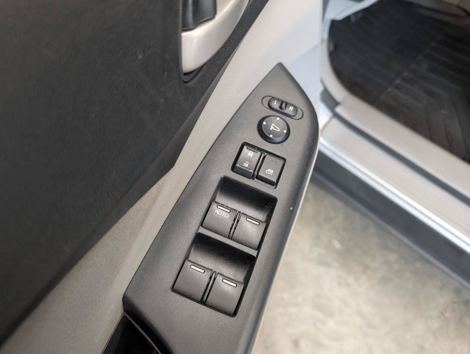 Used 2014 Honda CR-V EX image 18