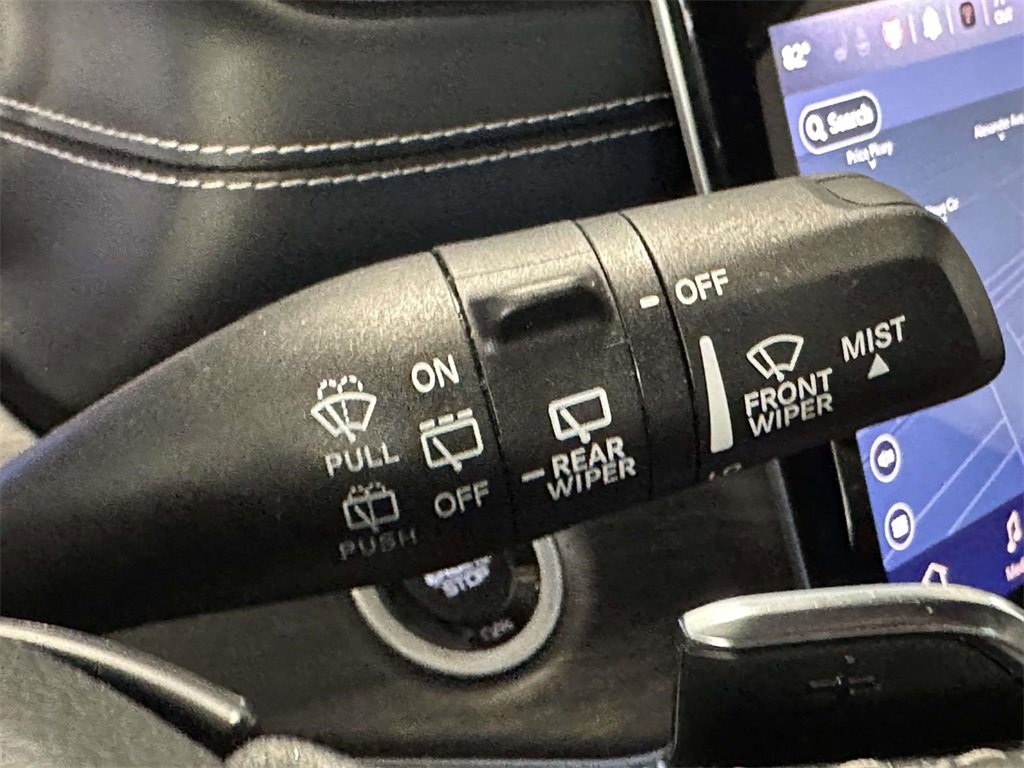 Used 2023 Jeep Grand Cherokee L Limited image 34