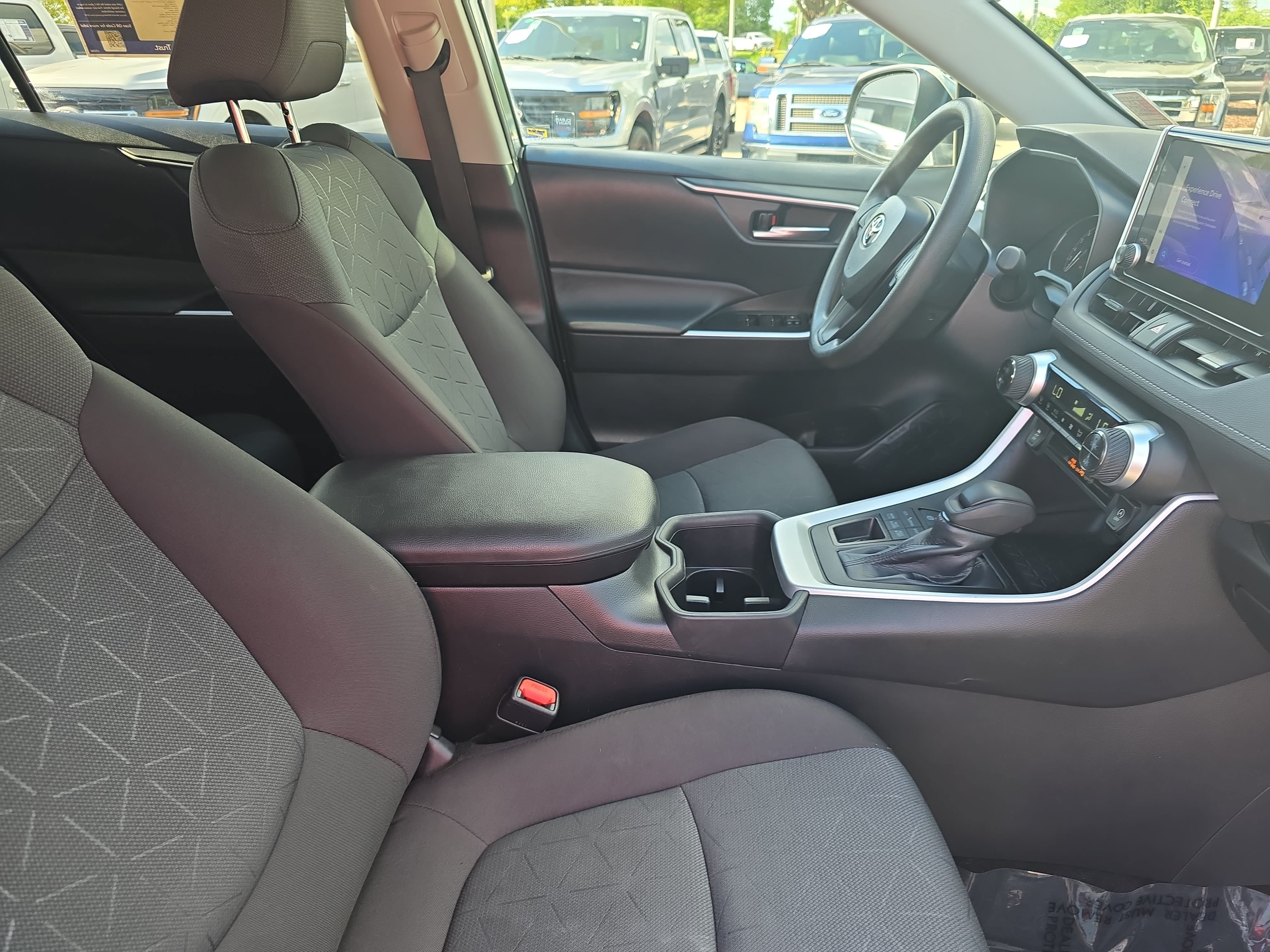Used 2023 Toyota RAV4 XLE w/ Convenience Package AWD/4WD image 10