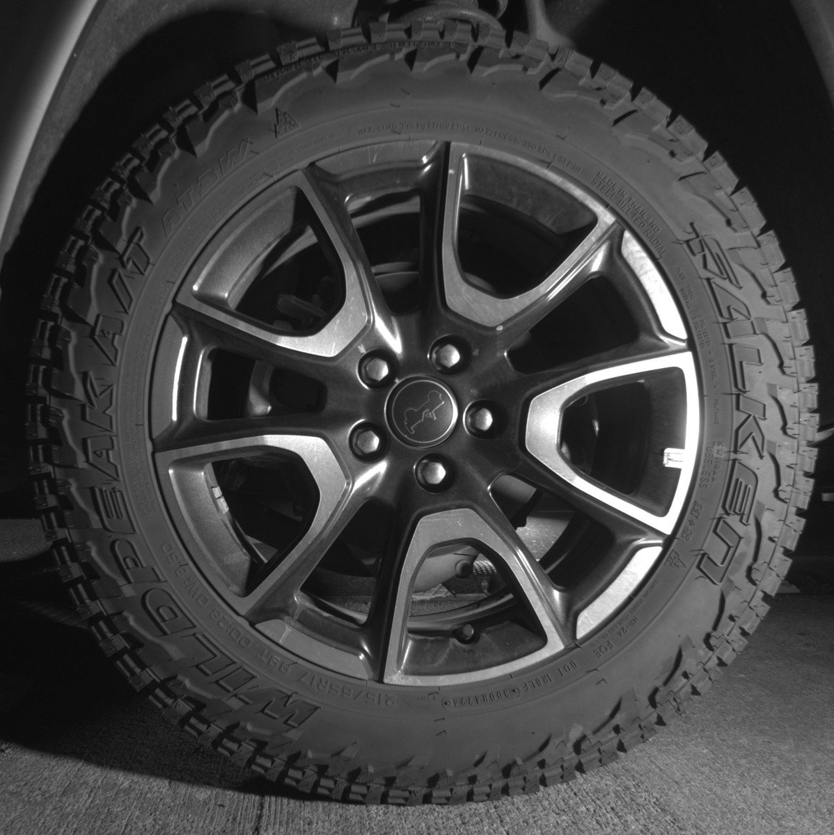 Used 2025 Jeep Compass Trailhawk image 14