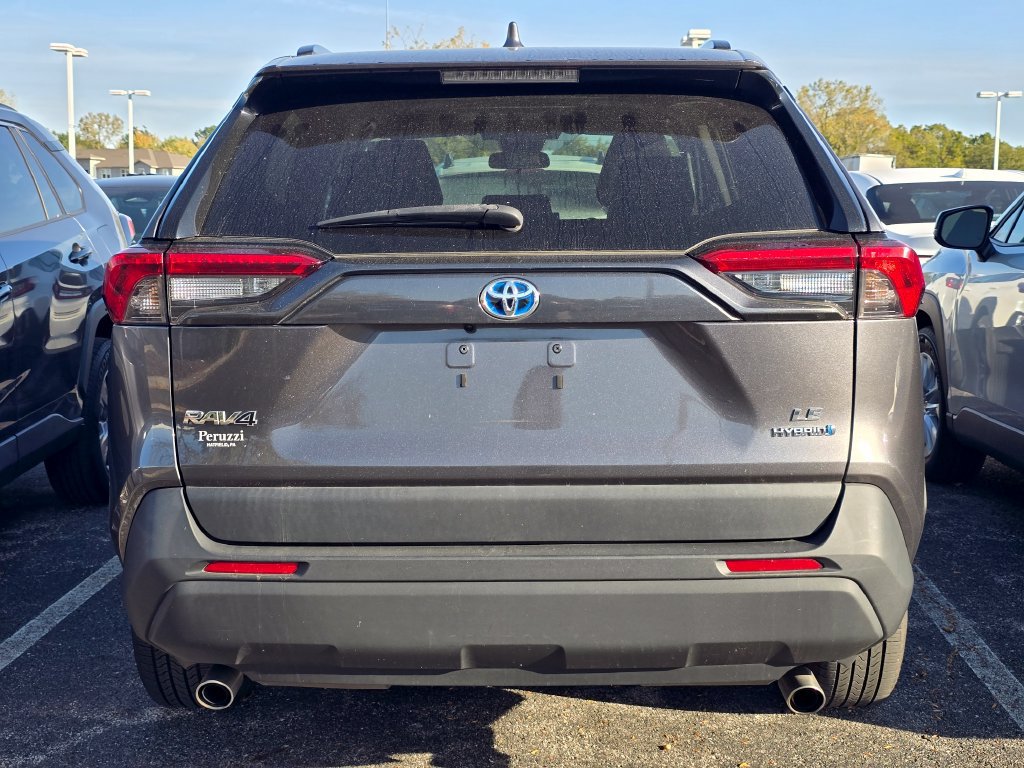 Used 2022 Toyota RAV4 LE AWD/4WD image 7